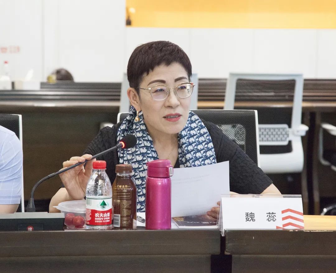 共話(huà)綠水青山聚力城市更新市人大常委會(huì )基層立法聯(lián)系點(diǎn)市綠色建筑協(xié)會(huì )召開(kāi)青年委員會(huì )工作會(huì )議